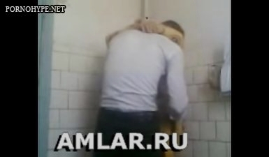 Супруга таджичка наставляет рога супругу на работе с молодым парнем